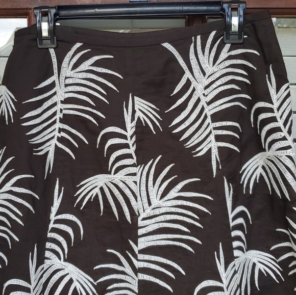 Ann Taylor Fern Embroidered Brown Skirt - Picture 2 of 5